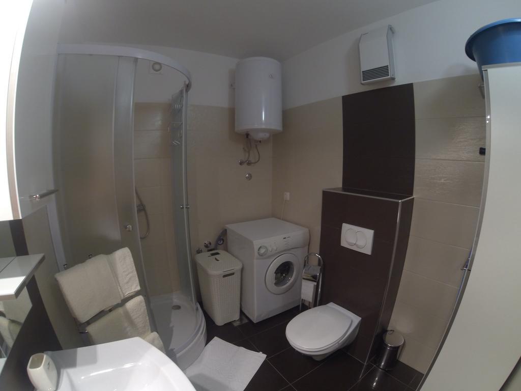 In Centre For 7 Apartment